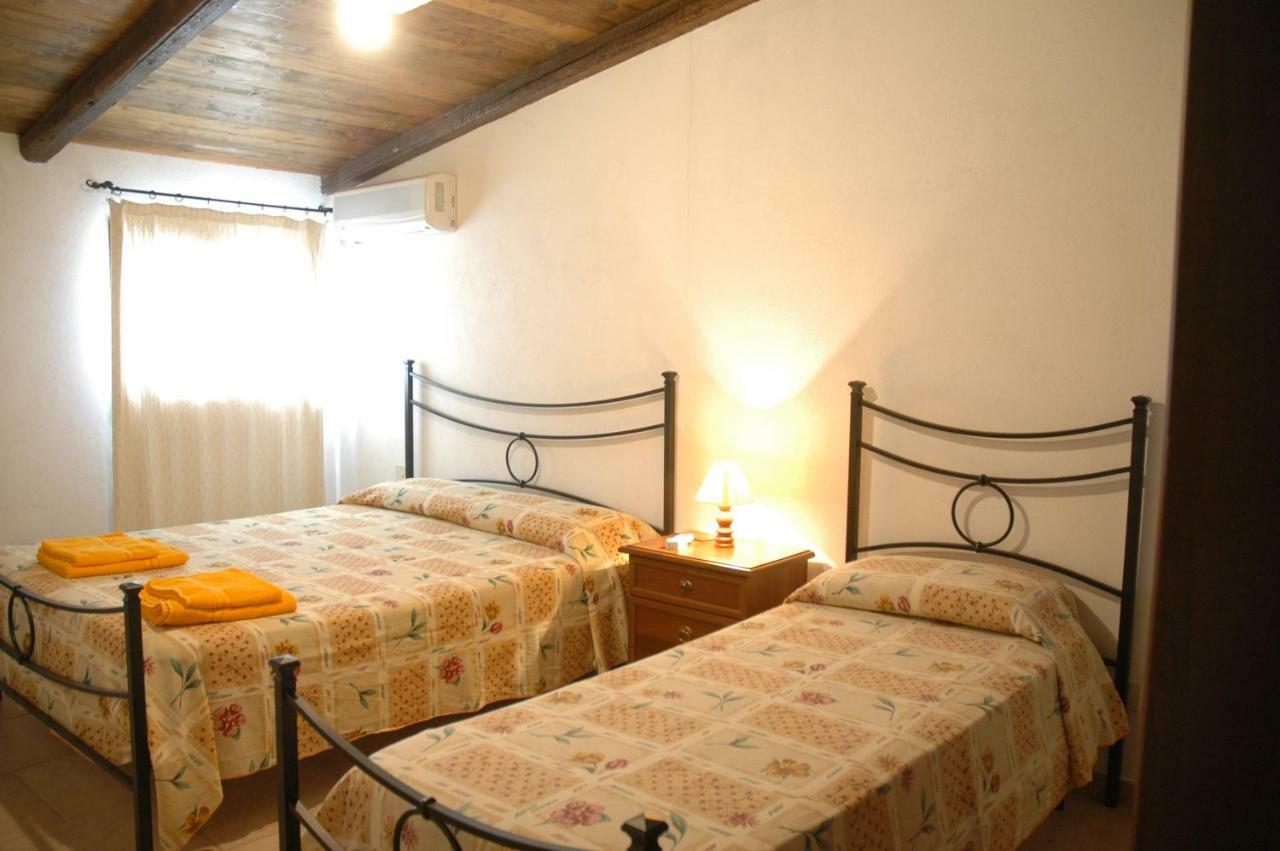 Agriturismo Su Pirastru Sa Castanza Extérieur photo