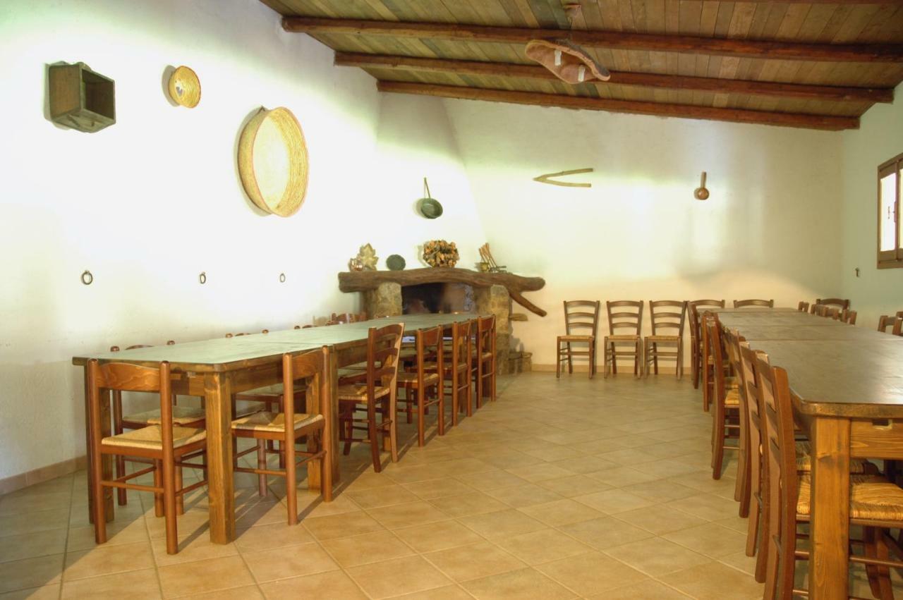 Agriturismo Su Pirastru Sa Castanza Extérieur photo