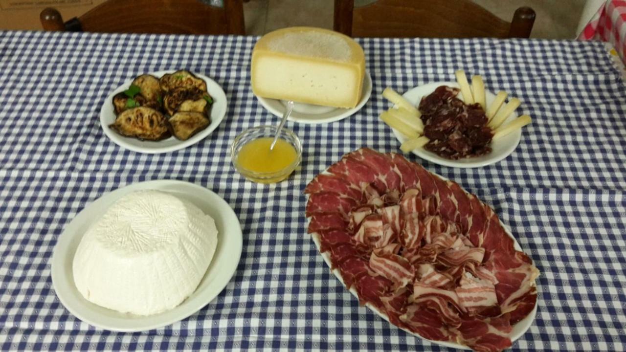 Agriturismo Su Pirastru Sa Castanza Extérieur photo