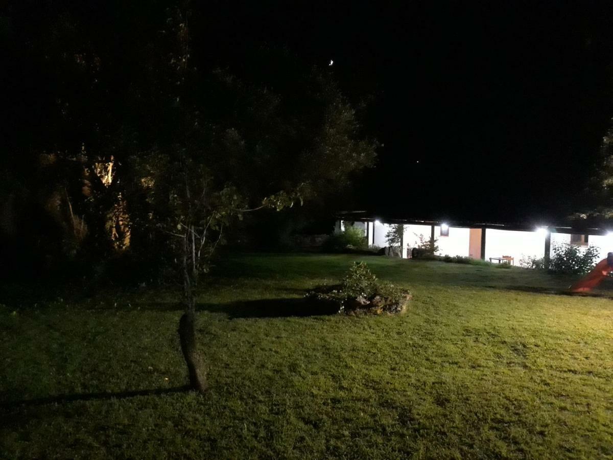Agriturismo Su Pirastru Sa Castanza Extérieur photo